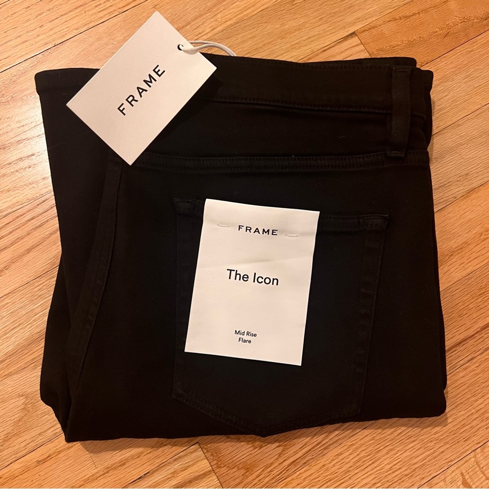 NWT Frame Denim Jeans The Icon in Black